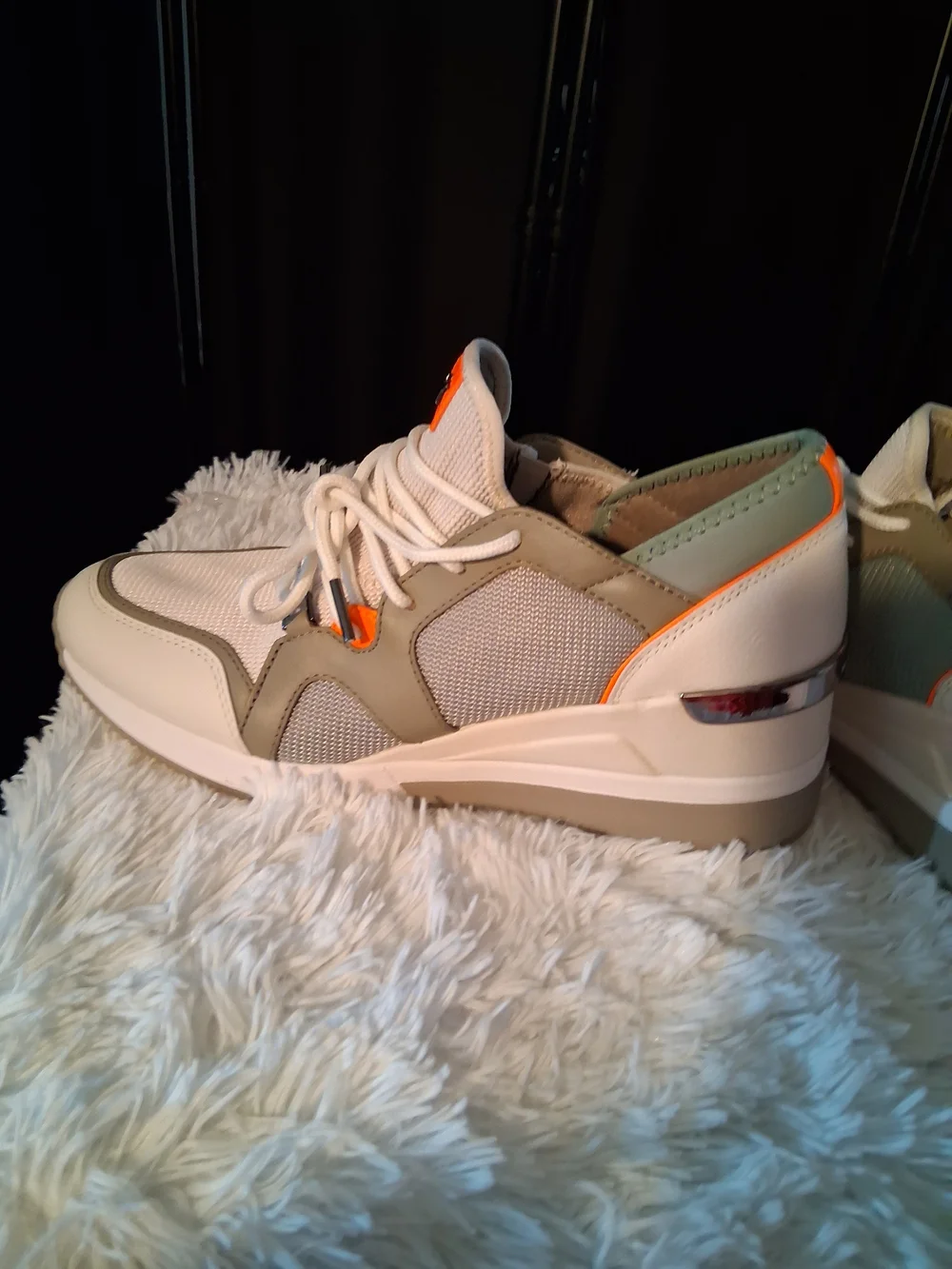 Michael Kors Women White Mesh Sneakers with Orange Logo Accents NWOT